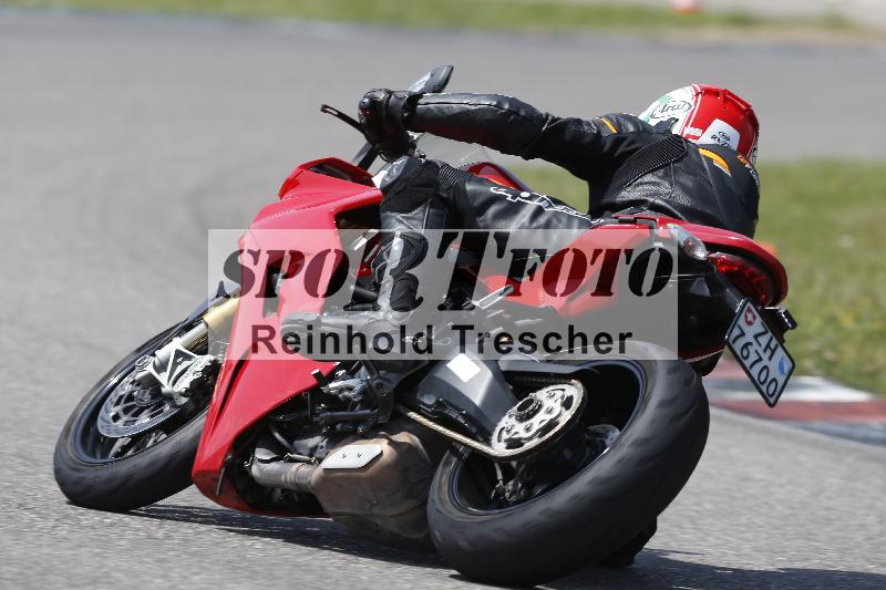 Archiv-2025/27 12.06.2025 Ducati Schweiz Trackday Warmup  ADR/gelb-jeaune/31